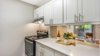 Maplewood Park Apartments - Renton, WA