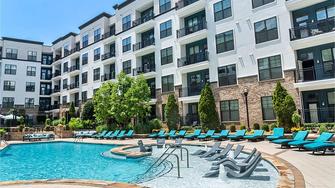 2700 Charlotte Ave Apartments - Nashville, TN