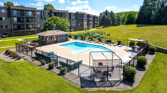 Palisades Apartments - Roseville, MN