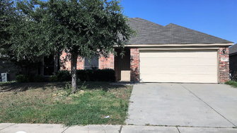 129 Currie Ct - Crowley, TX
