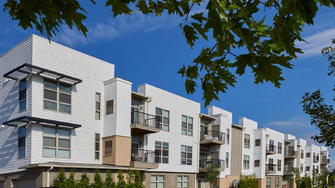 Five Points Apartments - Auburn Hills, MI