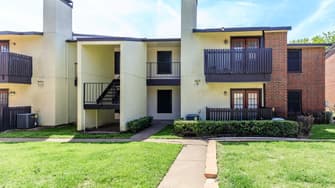 Rolling Hills Place Apartment - Lancaster, TX