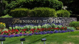 Townhomes With A View - Clackamas, OR