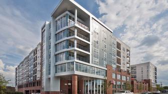 District Flats at Summit and Church Apartments - Charlotte, NC