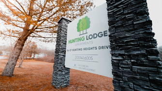 Hunting Lodge Apartments - Storrs, CT