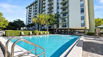 Forest Place Apartments - Miami, FL