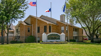 Broadmoor Villas - Irving, TX
