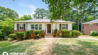 557 Zinnia Ln - Birmingham, AL