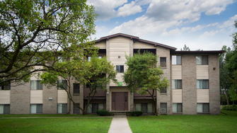 Woodland Villa Apartments - Westland, MI