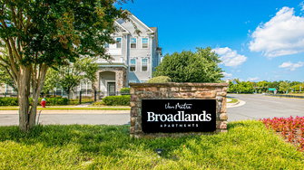 Broadlands Apartments  - Ashburn, VA