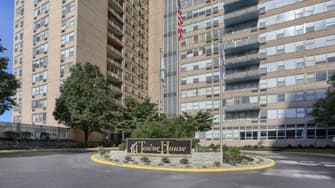 Towne House Suites & Apartment - Harrisburg, PA