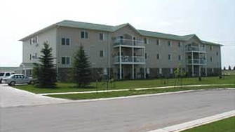 Eagle Lake Apartments - West Fargo, ND