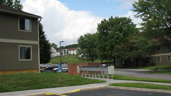 Ridgewood Village Apartments - Blacksburg, VA