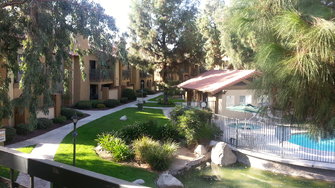 Villa Sienna Apartments  - Bakersfield, CA