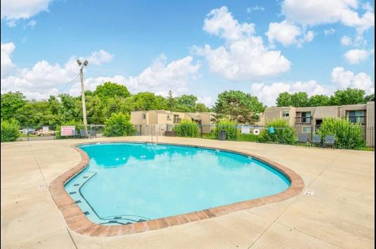 Grant 79 - 5 Reviews | Overland Park, KS Apartments for ...