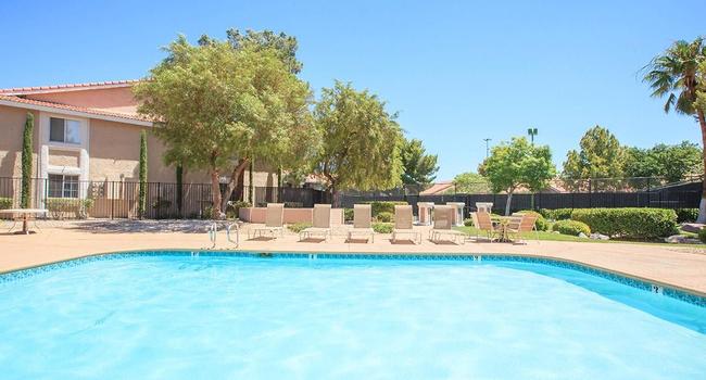 Sterling Summerland Apartments - 51 Reviews | Las Vegas, NV Apartments