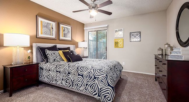 Silverbrook Apartments - 331 Reviews | Grand Prairie, TX Apartments for