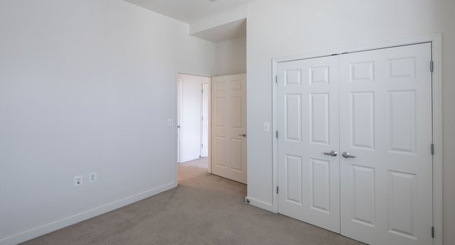 St James Place 7 Reviews Baltimore Md Apartments For Rent Image Of St James Place In Baltimore Md