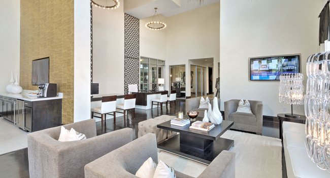 Circuit Apartments 8 Reviews Houston Tx Apartments For Rent