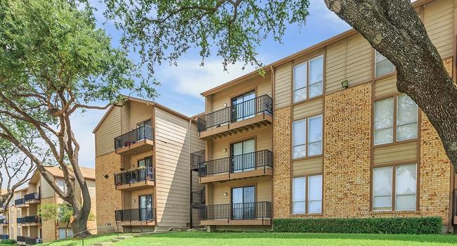 Country Green Apartments - 15 Reviews | Dallas, TX Apartments for Rent ...