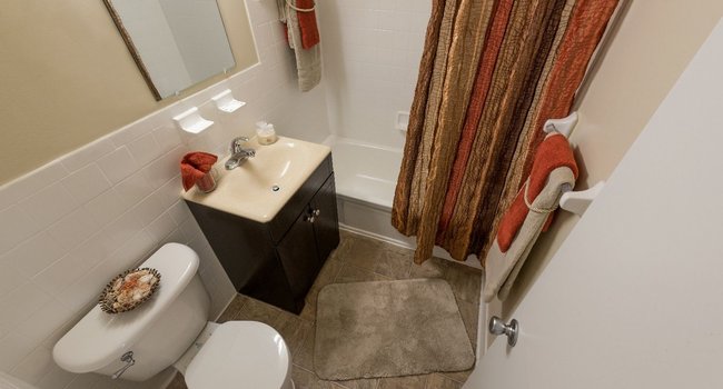 Oxon Hill Village 226 Reviews Oxon Hill Md Apartments For