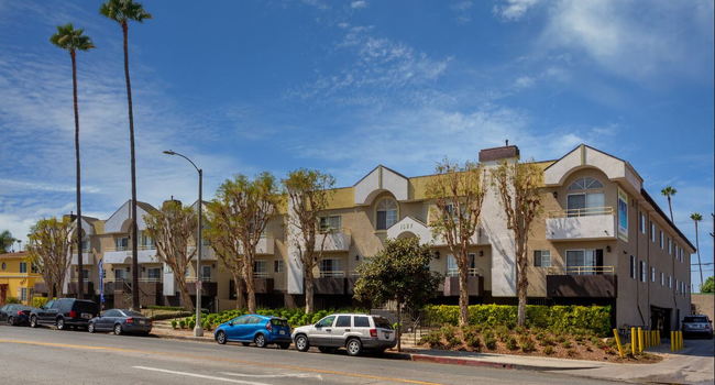 Crenshaw Townhouse - Los Angeles CA