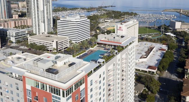 Camden Pier District 11 Reviews Saint Petersburg Fl Apartments For Rent Apartmentratings C