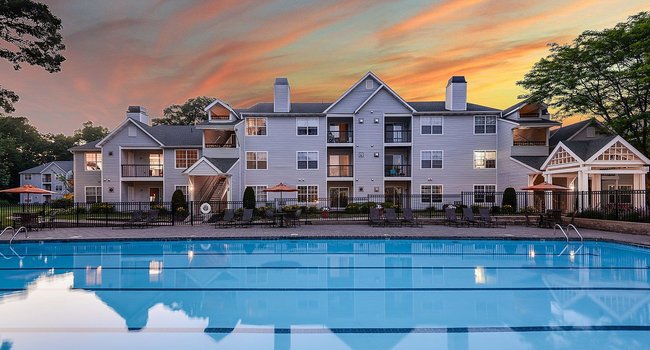 The Pavilions Reviews - Manchester, CT | 345 Buckland Hills Drive | 269
