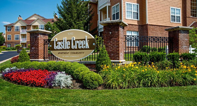Castle Creek Entrance Sign