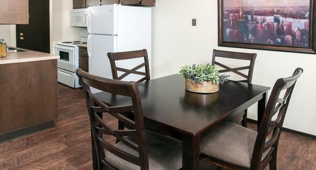 Burnsville Parkway Apartments - 78 Reviews | Burnsville, MN Apartments