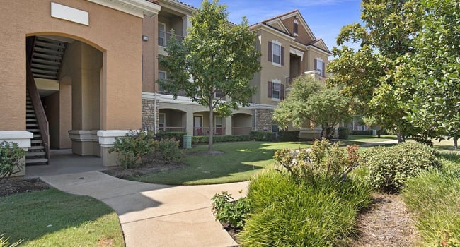 Belterra Apartments - 262 Reviews | Fort Worth, TX Apartments for Rent | ApartmentRatings©