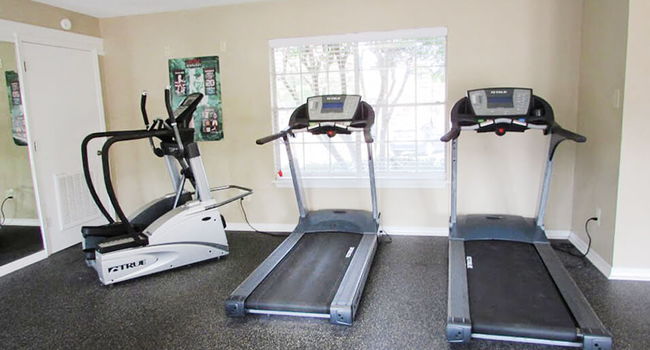 Resident can use our fitness center.