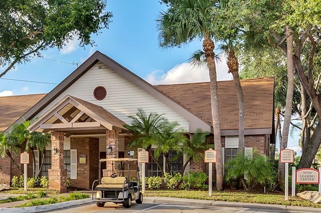 The Oaks of Woodland Park Apartments - 185 Reviews | Tampa, FL Apartments for Rent ...