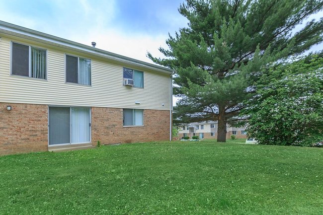 Greenview Gardens - 14 Reviews | Butler, PA Apartments for Rent