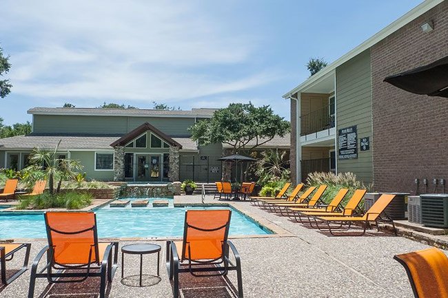 Silverbrook Apartments - 331 Reviews | Grand Prairie, TX Apartments for