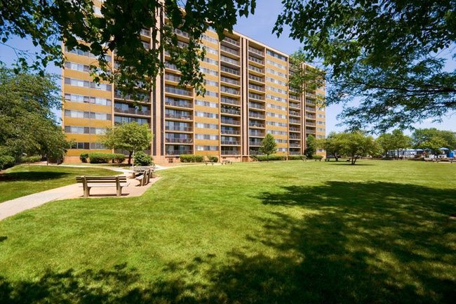 Rahway Plaza Apartments - 23 Reviews | Rahway, NJ Apartments for Rent